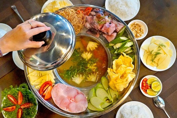 Cách nấu lẩu cá lăng măng chua đầy hấp dẫn tại Hà Nội